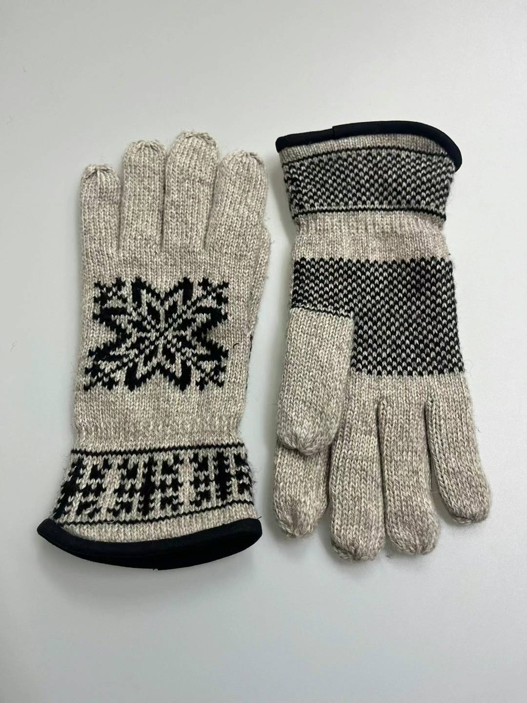 Glacier Pattern Knit Gloves - 3 Colours