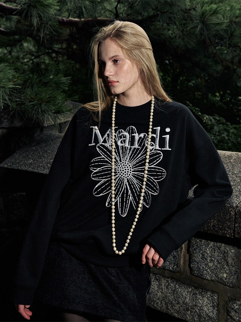 Sweatshirt FlowerMardi Needlework