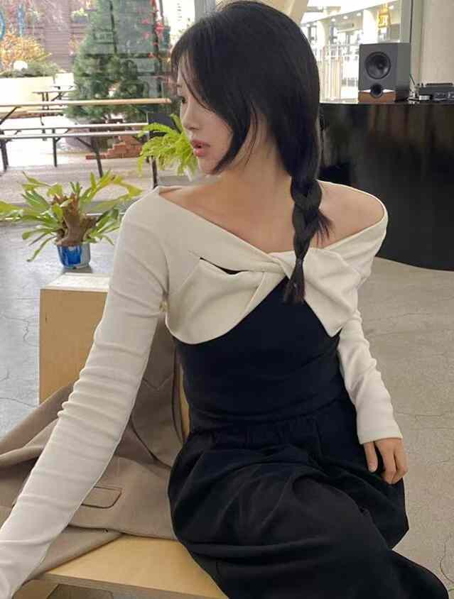 Ribbon Off Shoulder Knitted Top