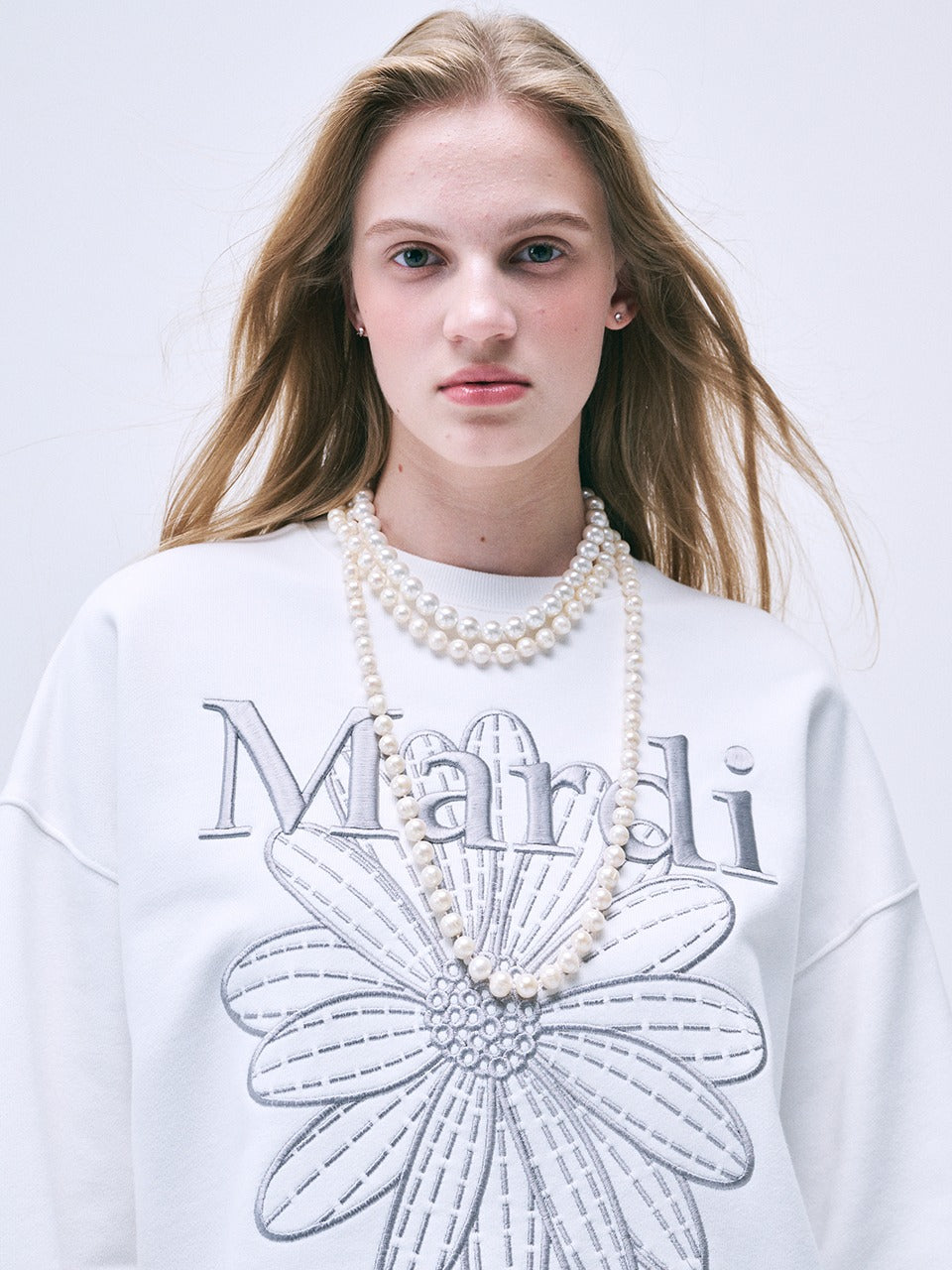 Sweatshirt FlowerMardi Needlework