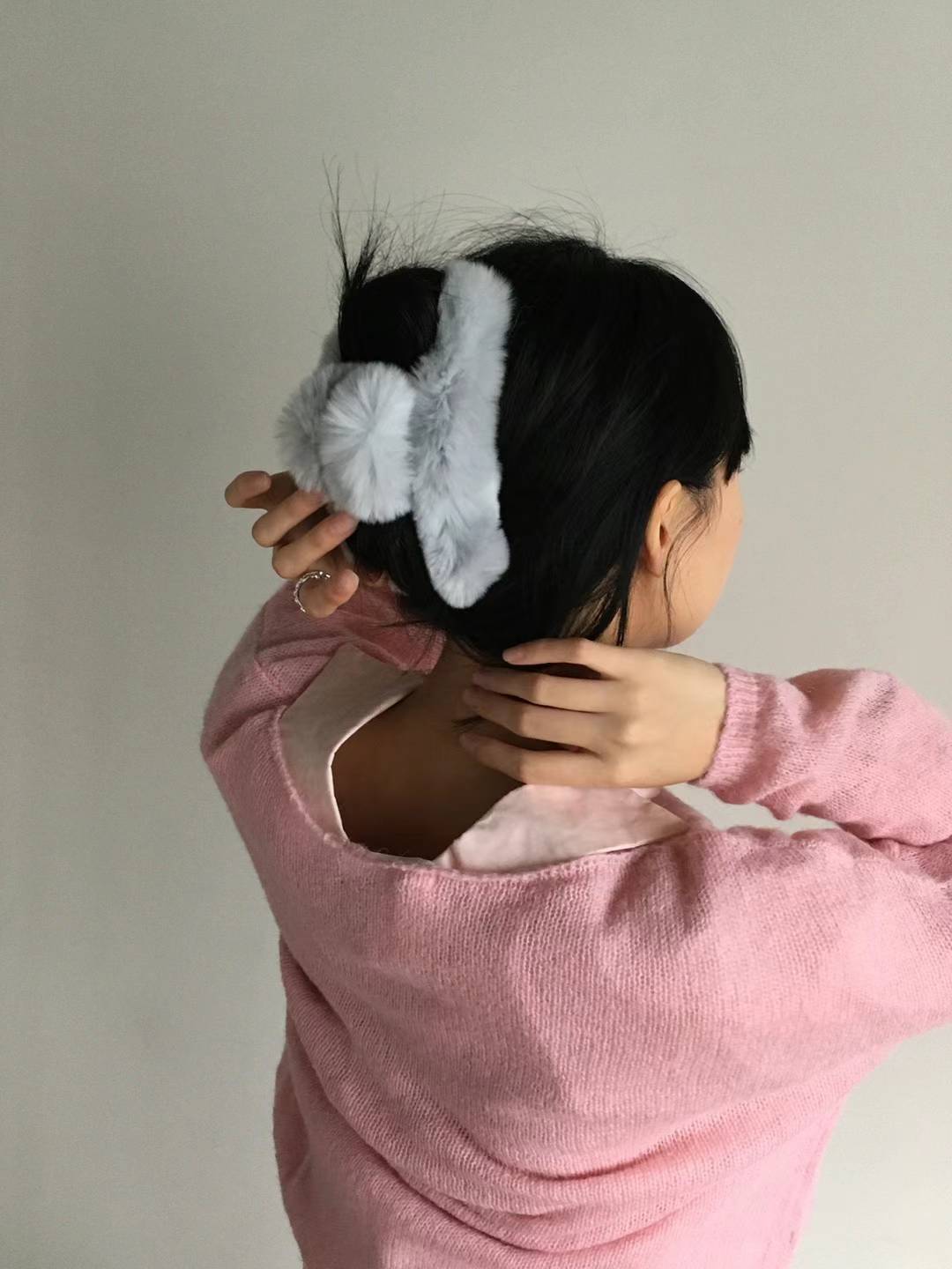 NYU NYU Fluffy Hair Clip