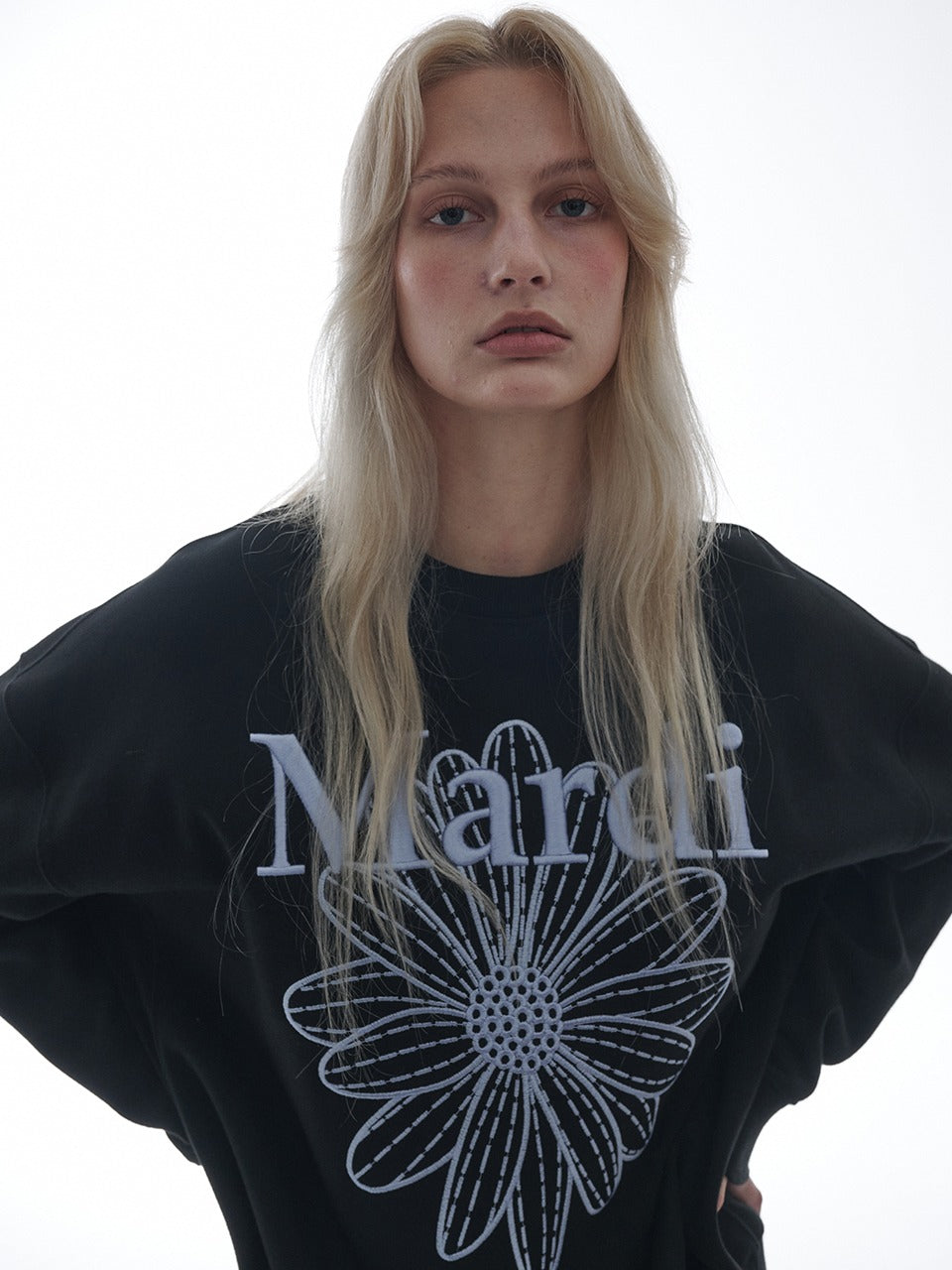 Sweatshirt FlowerMardi Needlework