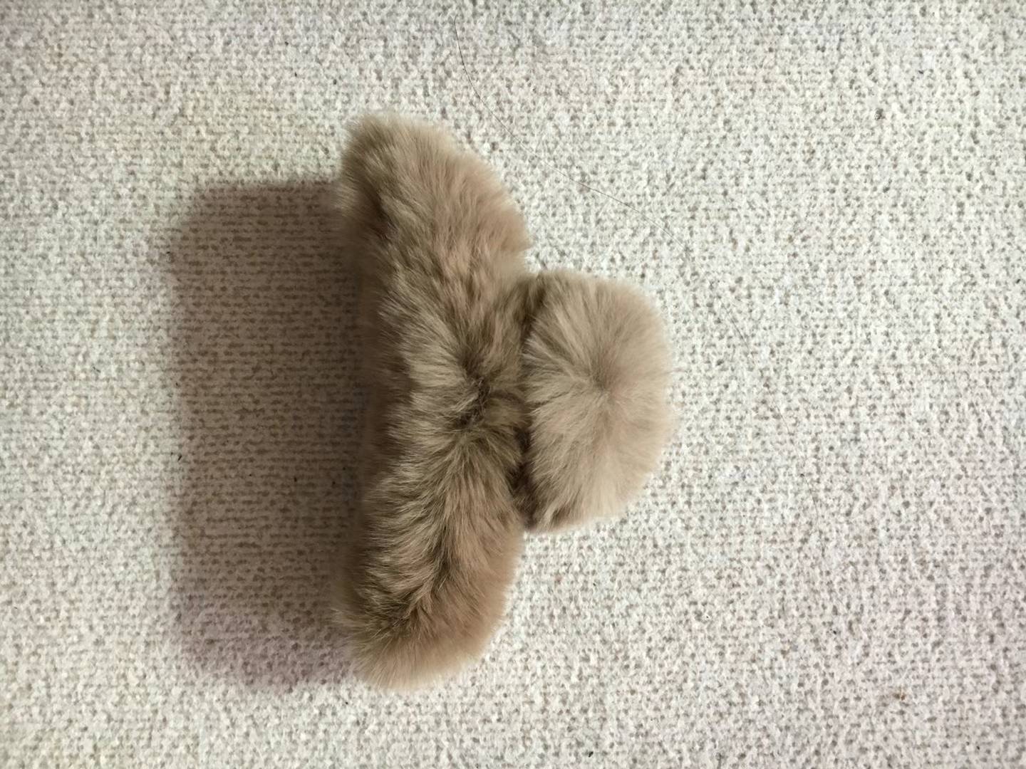 NYU NYU Fluffy Hair Clip