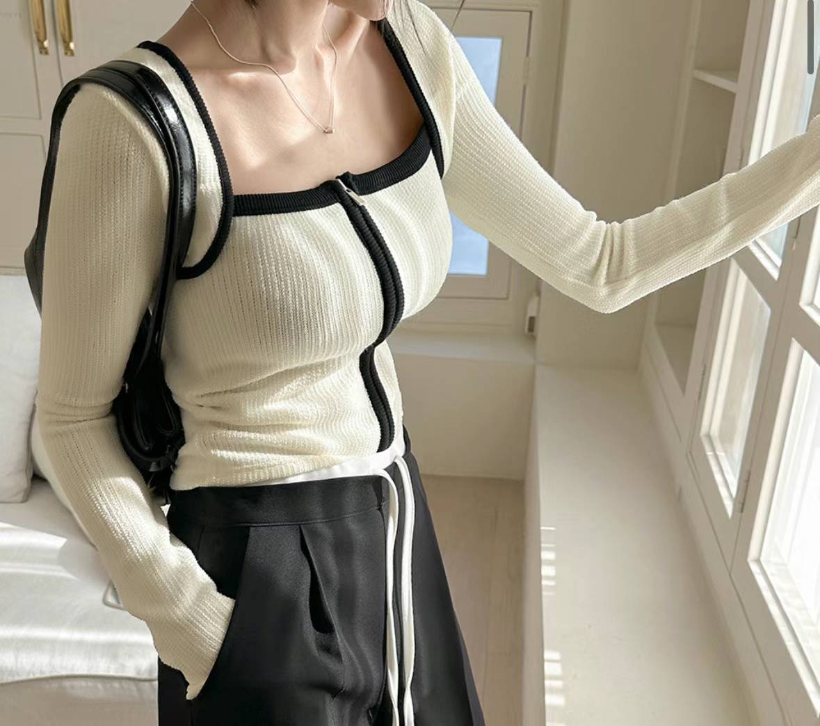 Two-tone Soft Slim Rib Knit Square Neck Zipper