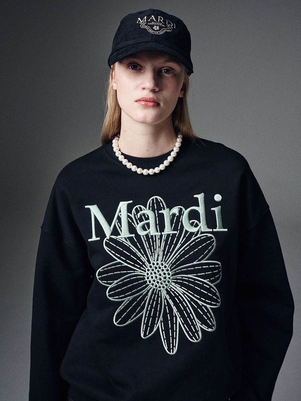 Sweatshirt FlowerMardi Needlework