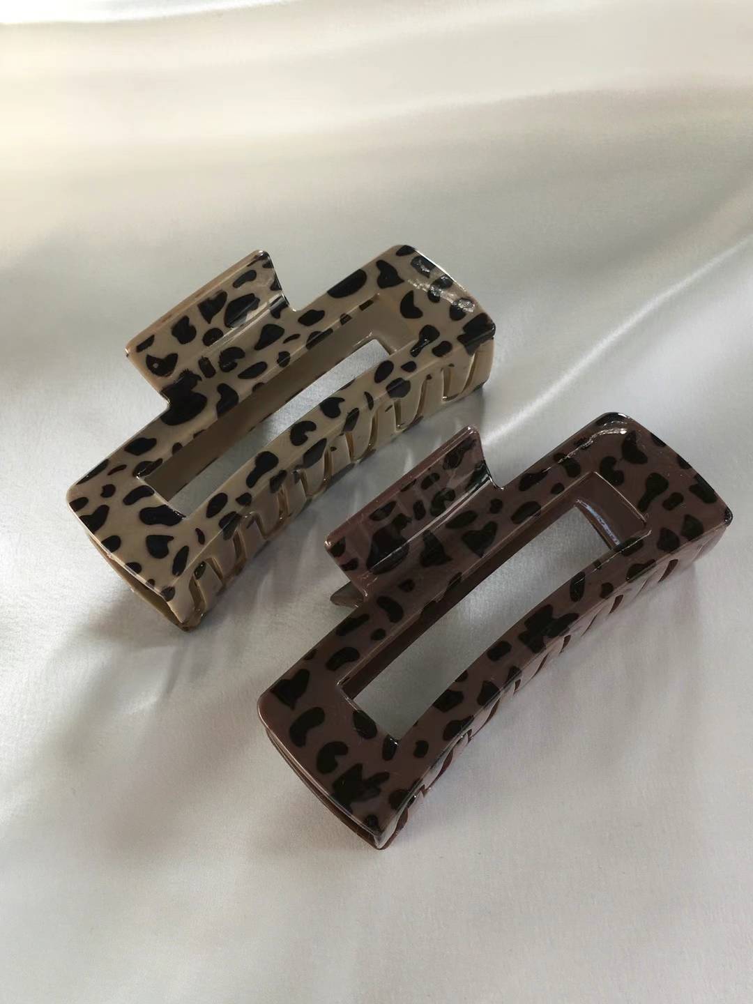 Dotted Print Square Hair Claw Clip