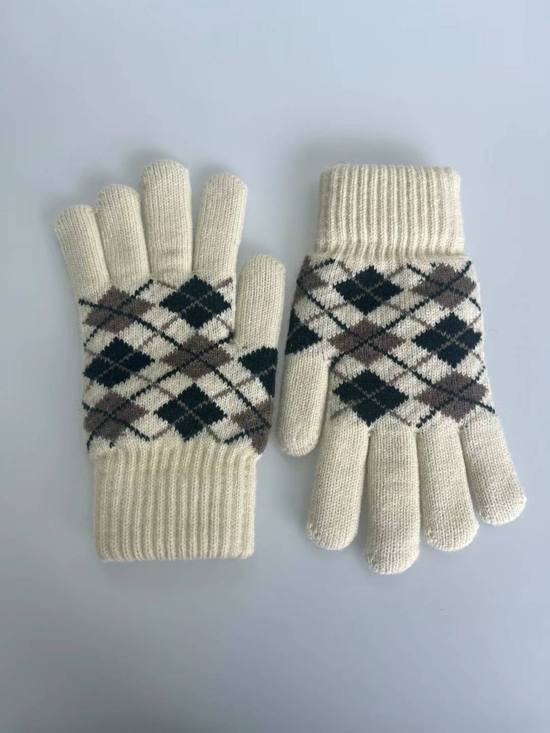 Diamond Pattern Knit Gloves - 4 Colours